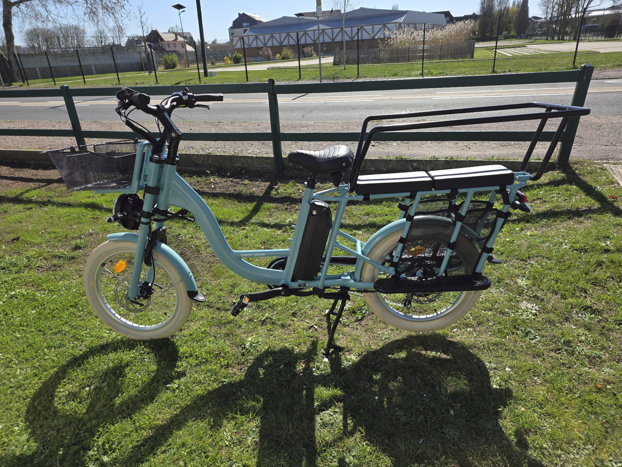 Vélo cargo électrique — Gaston Cabourg
